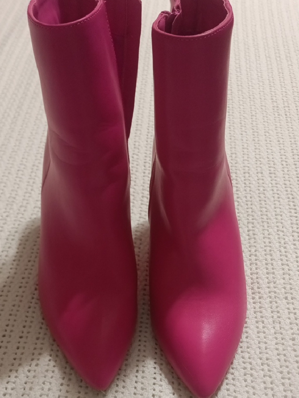 Women's Magenta Pointed-Toe Ankle Boots